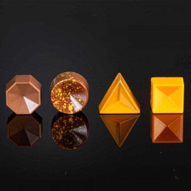 PRALINE PRISMA SQUARE BPA FREE MOULD 25X25X15.5MM - Image 4