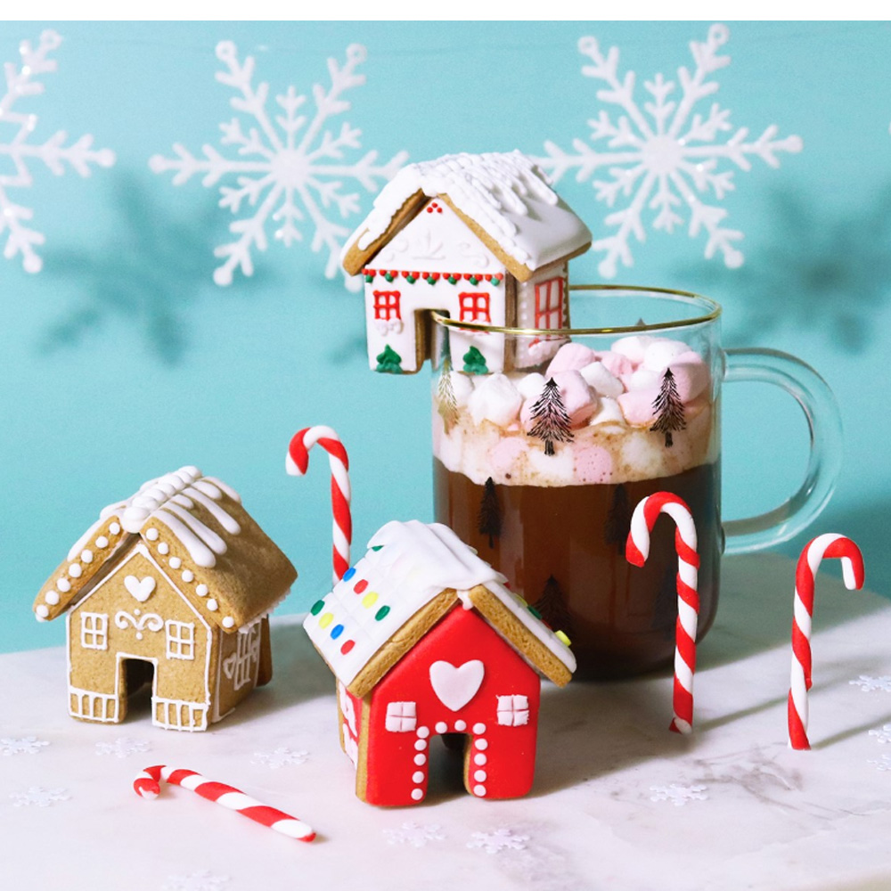 SET OF 3 CHRISTMAS COOKIE CUTTERS MINI GINGERBREAD HOUSE MUG - Image 4