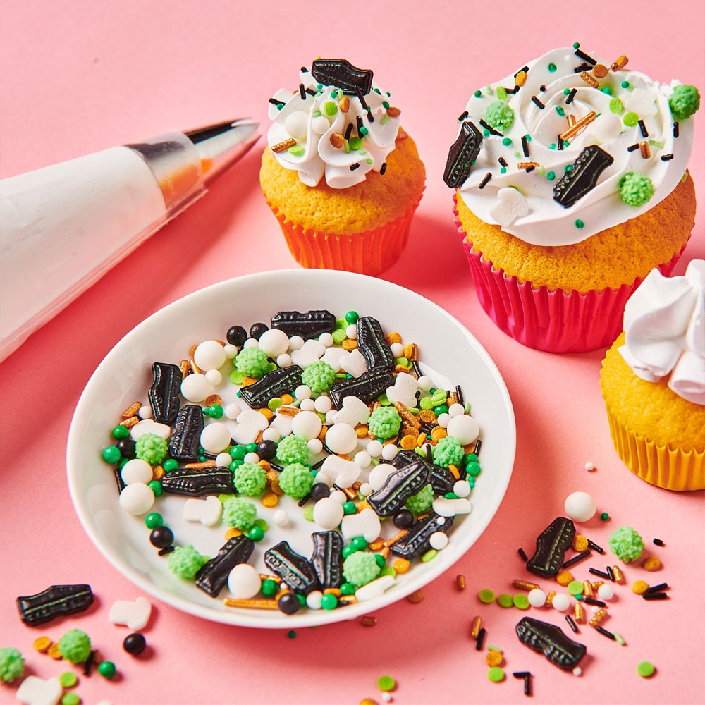 FUNCAKES 3D SPRINKLE MEDLEY FOOTBALL FEVER 70G - Image 2