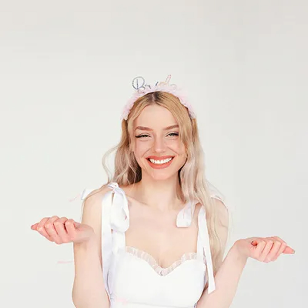 BRIDE HEADBAND WITH FRILL 17.5 X 18CM - Image 3